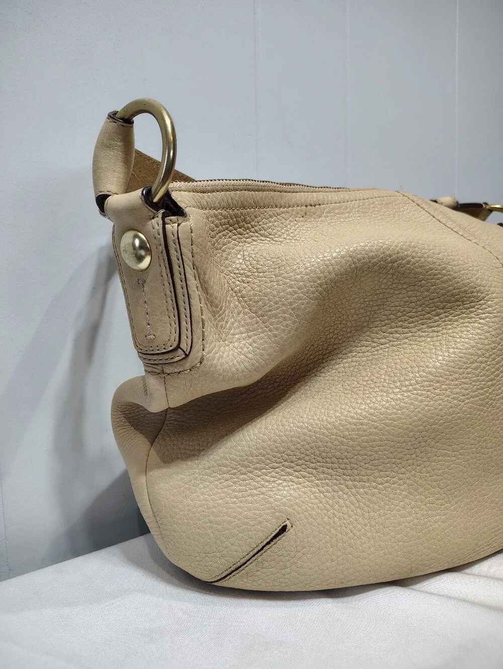 Coach Soho Hobo Bag 11839 Beige Cream Pebbled Leather Buckle Shoulder Tote‎